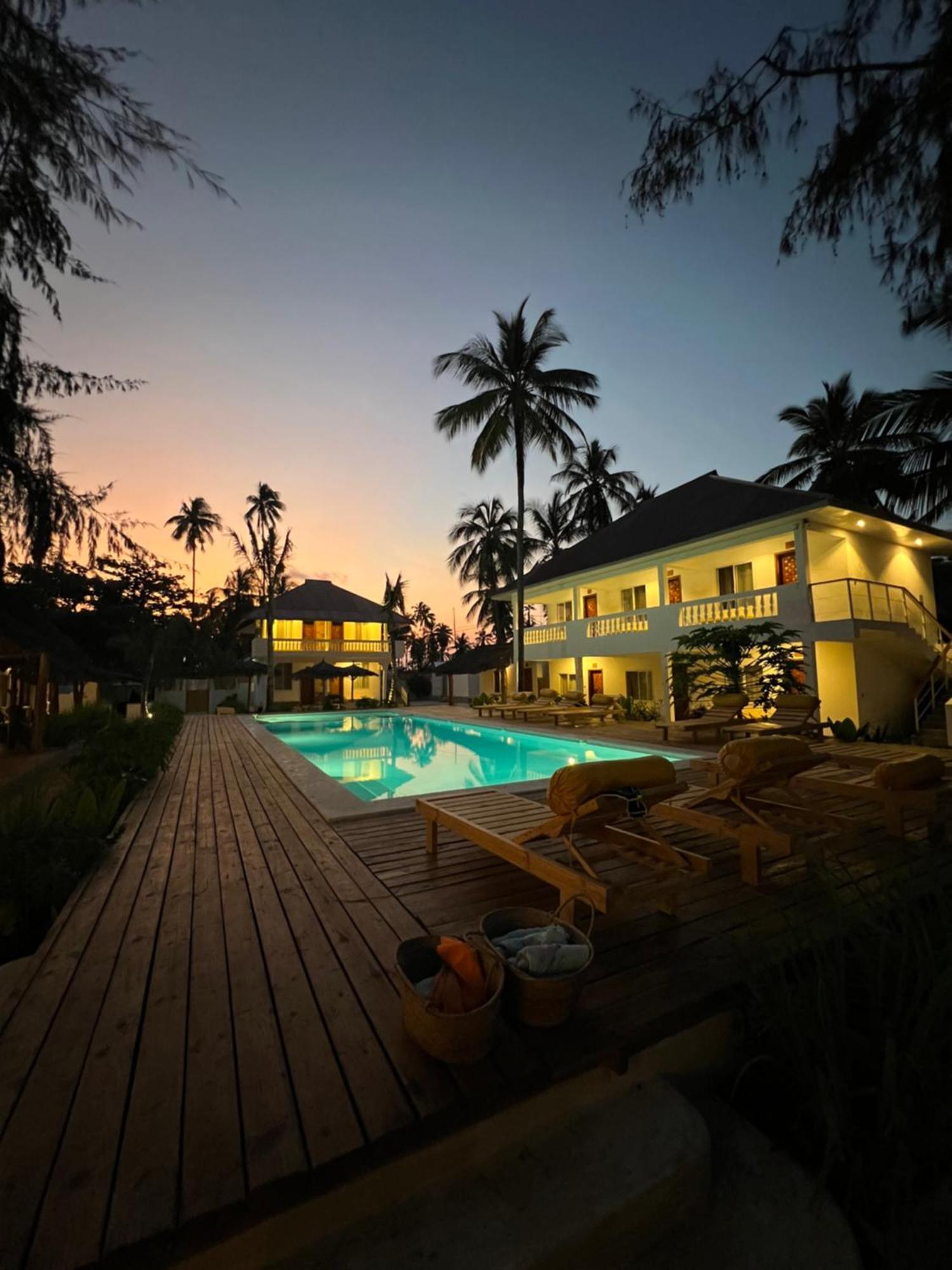 Mem Luxury Apartments And Hotel Paje Exterior photo