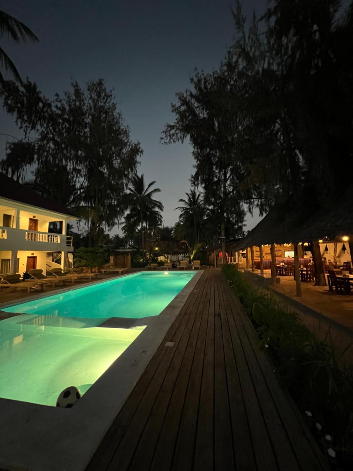Mem Luxury Apartments And Hotel Paje Exterior photo