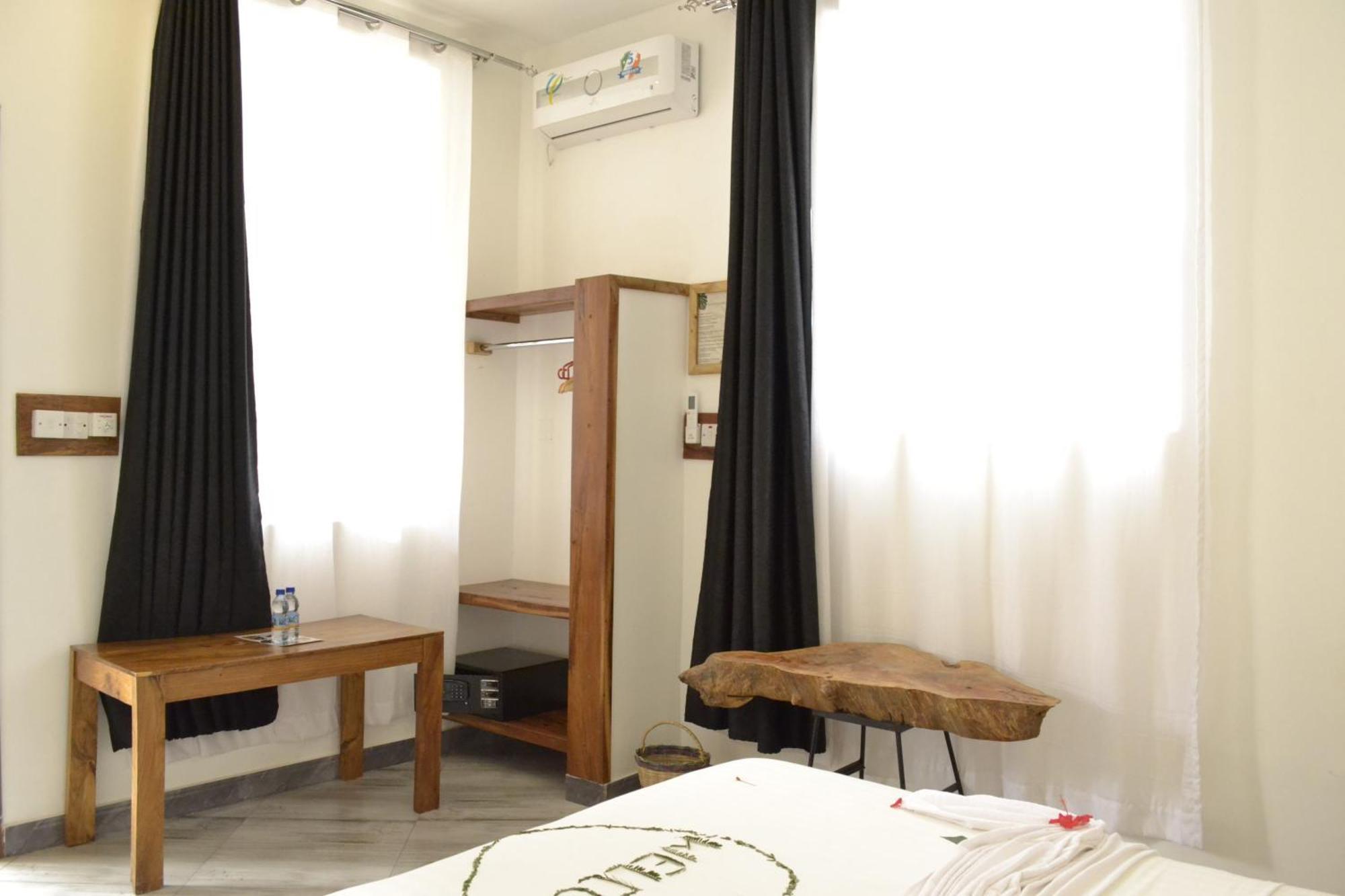 Mem Luxury Apartments And Hotel Paje Exterior photo